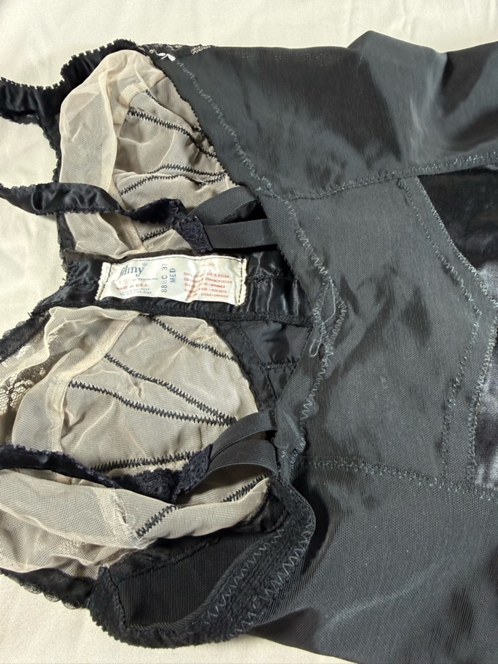 Vintage Black Lace Shaping Girdle with Garter Detail - Picture 10 of 12